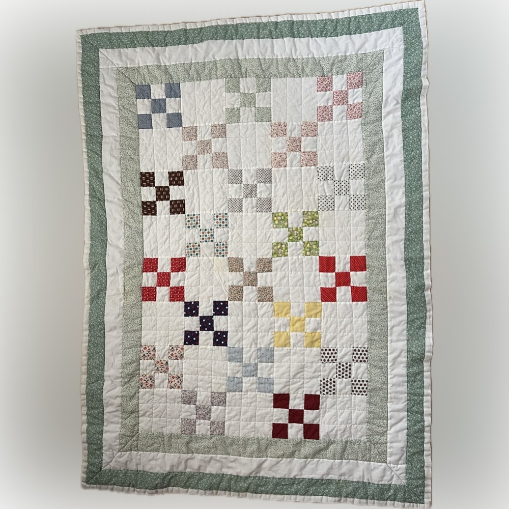 🧵Vtg 80s Handmade Scrappy Nine-Patch Quilted Throw Sage Fair Patchwork 60x44 Lap